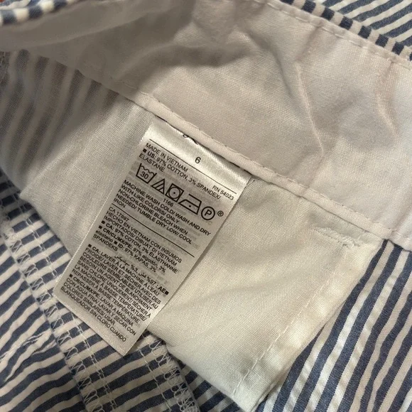 Old Navy Women's Blue and White Striped shorts - Picture 3 of 4